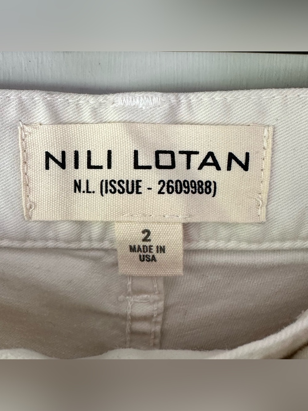 Nili Lotan Shon in Eggshell Sz 2 NWOT Barrel - Picture 7 of 15